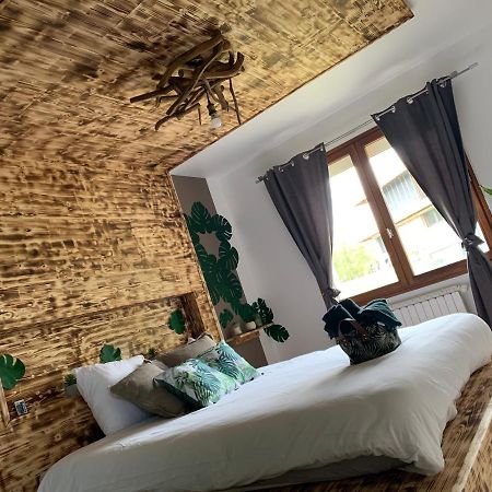V&V Lodge Alby-sur-Cheran Exterior foto