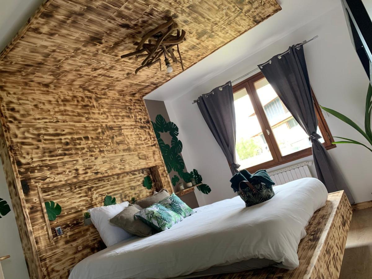 V&V Lodge Alby-sur-Cheran Exterior foto